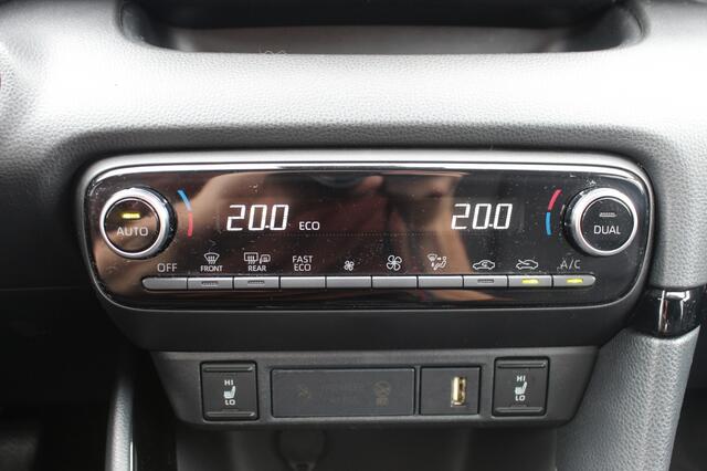 Toyota YARIS 1.5 Hybrid Executive Bi-Tone | Trekhaak Afneembaar | Stoelverwar