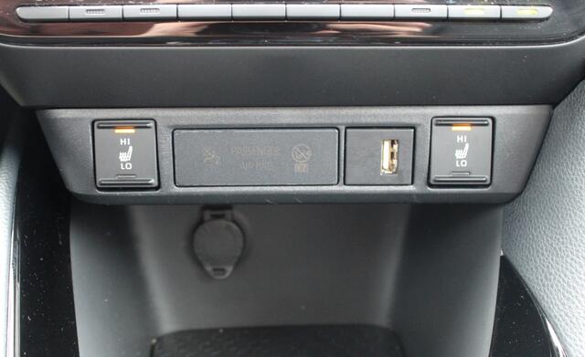 Toyota YARIS 1.5 Hybrid Executive Bi-Tone | Trekhaak Afneembaar | Stoelverwar