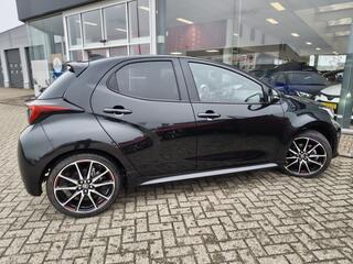 toyota-yaris-1.5-hybrid-gr-sport--