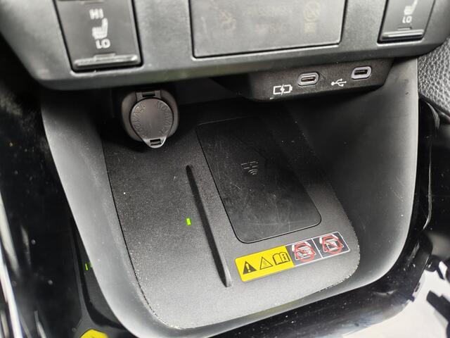 Toyota YARIS 1.5 Hybrid 130 Executive | NL Auto | Sensoren v/a | Stoel & Stuu