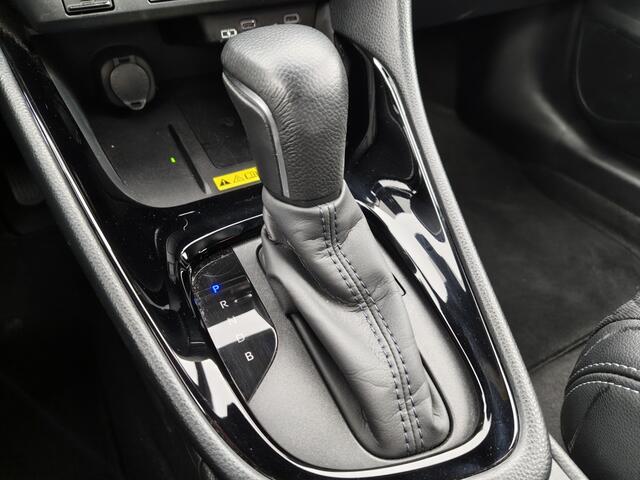 Toyota YARIS 1.5 Hybrid 130 Executive | NL Auto | Sensoren v/a | Stoel & Stuu