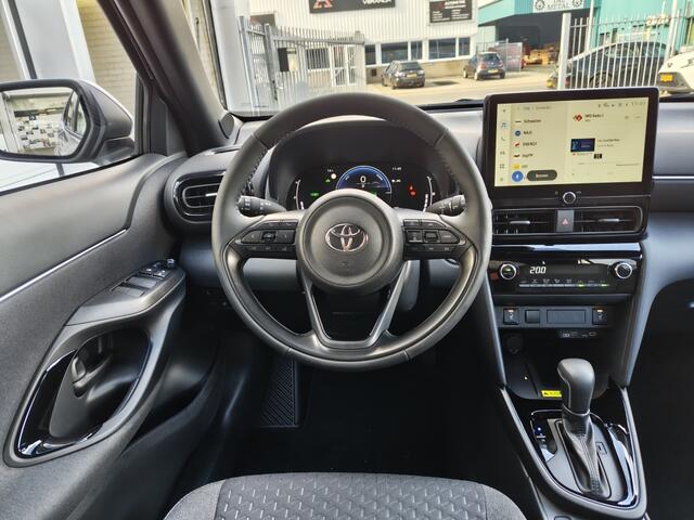Toyota YARIS Cross 1.5 Hybrid 130 Dynamic | Comfort Pack | Sensoren v/a | Stoelverw