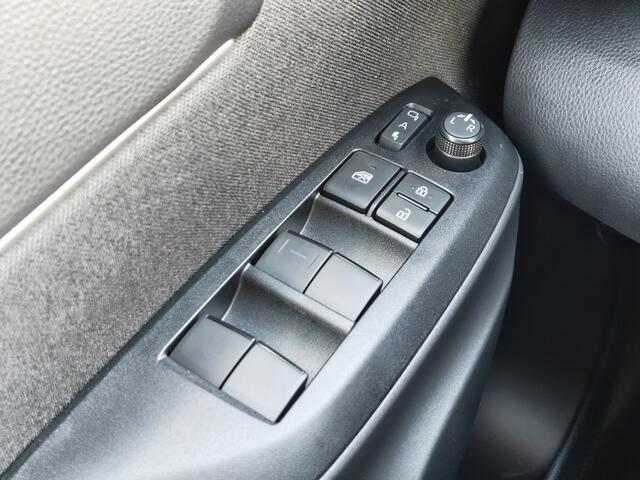 Toyota YARIS Cross 1.5 Hybrid 130 Dynamic | Comfort Pack | Sensoren v/a | Stoelverw