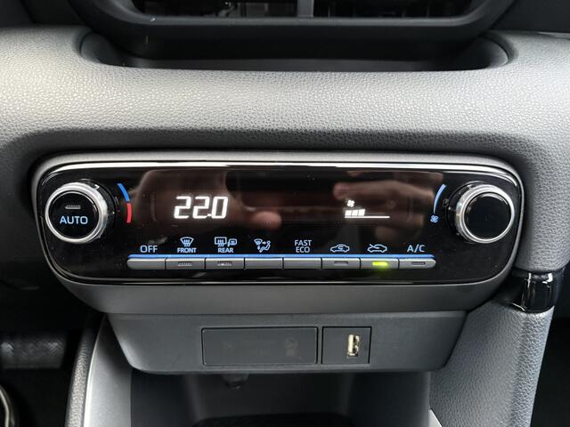 Toyota YARIS 1.5 Hybrid Dynamic | All season | Apple CarPlay/Android auto |