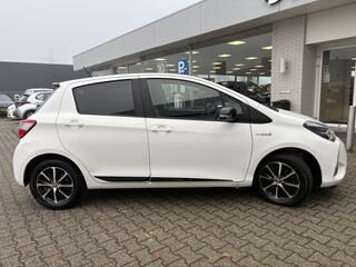 toyota-yaris-1.5-hybrid-design-spor