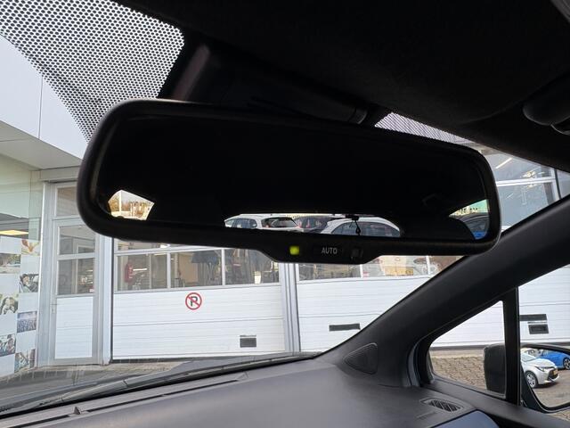 Toyota YARIS 1.5 Hybrid Style Bi-Tone | Stoelverwarming | Climate Control |