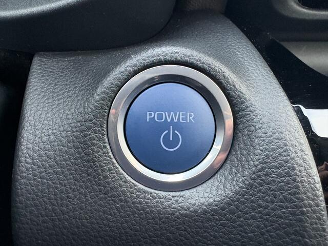 Toyota YARIS Cross 1.5 Hybrid Executive | HUD | JBL | Trekhaak | Stoelverwarming |