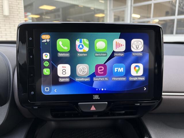 Toyota YARIS Cross 1.5 Hybrid Executive | HUD | JBL | Trekhaak | Stoelverwarming |