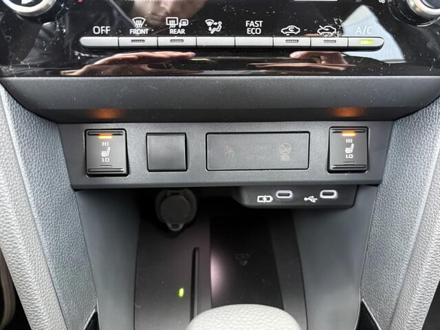 Toyota YARIS Cross 1.5 Hybrid 130 Dynamic | Comfort Pack | Sensoren v/a | Stoelverw