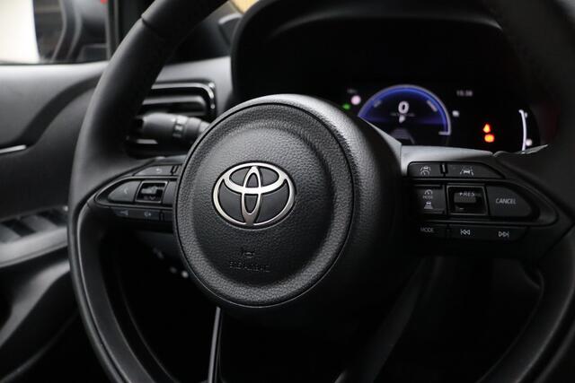 Toyota YARIS Cross 1.5 Hybrid 130 Dynamic + Comfort Pack | MY2026 | Adaptive-cruise | Camera | Clima | Apple Carplay & Android Auto | Navigatie | Keyless | Parkeerhulp | Stoel & Stuurverwarming | Dodehoekdetectie