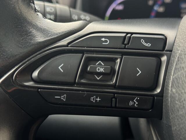 Toyota YARIS Cross 1.5 Hybrid Explore | Pano | Leder | Stoelverw | Adaptive