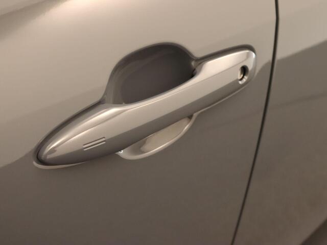 Toyota YARIS Cross 1.5 Hybrid 130 GR Sport - PANORAMADAK - PARKEERSENSOREN VOOR EN ACHTER - 130 PK - DODEHOEK DETECTIE - 360 GRADEN CAMERA - HEAD-UP DISPLAY - ELEKTRISCHE ACHTERKLEP - JBL GELUIDSINSTALLATIE - VOORRUIT, STUUR EN STOEL VERWARMING