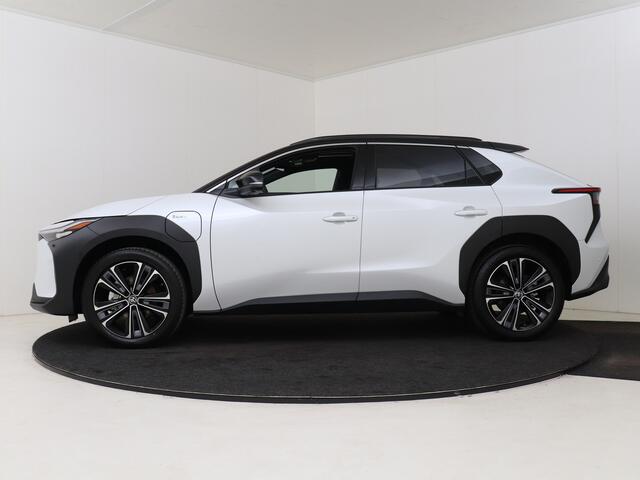 Toyota bZ4X Premium 4WD 71 kWh *nieuw* | Panoramisch dak | JBL | 20" velgen | (Bi-Tone lak)