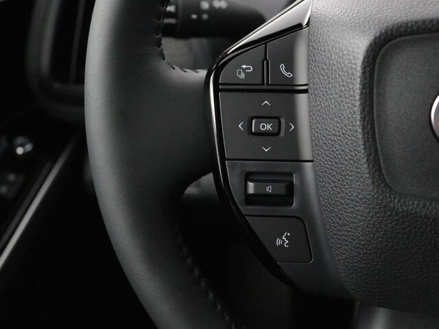 Toyota bZ4X Dynamic 71 kWh | Panoramadak | Spatlappen |