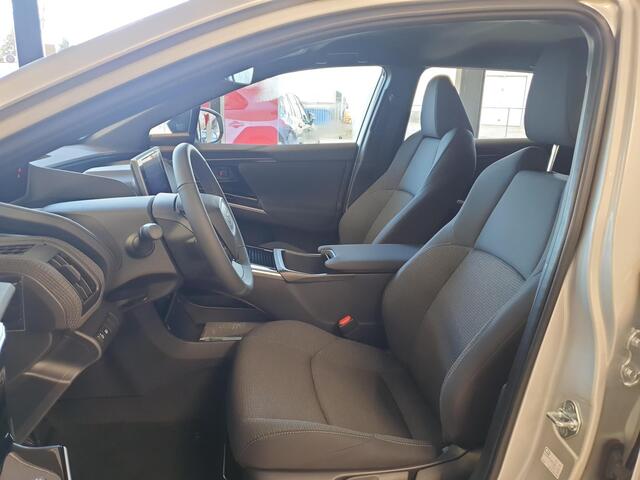 Toyota bZ4X Active 71 kWh **ADAPTIVE CRUISE CONTROL/ APPLE CARPLAY & ANDROID AUTO/ NAVIGATIE/ 36 MAANDEN GARANTIE**