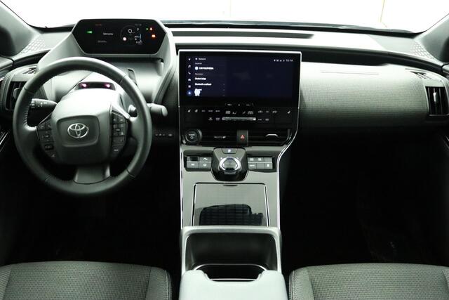 Toyota bZ4X Business Plus 71 kWh | 360 Camera | Dodehoek detectie | Parkeer sensoren voor + achter | Electrische achterklep | Stoelverwarming | Stuurverwarming | Trekhaak |