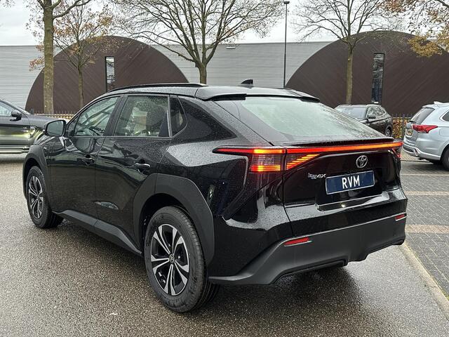 Toyota bZ4X Comfort 71 kWh 3 FASE| NIEUWE AUTO!!| 10 JAAR VOLLEDIGE FABRIEKSGARANTIE TOYOTA!| WARMTEPOMP| ADAPTIVE CRUISE| ACHTERUITRIJ CAMERA|