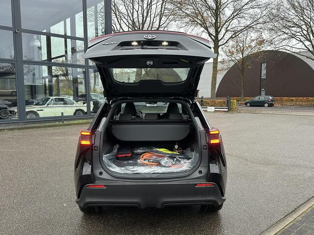 Toyota bZ4X Active 71 kWh 3 FASE| NIEUWE AUTO!!| 10 JAAR VOLLEDIGE FABRIEKSGARANTIE TOYOTA!| WARMTEPOMP| ADAPTIVE CRUISE| ACHTERUITRIJ CAMERA|