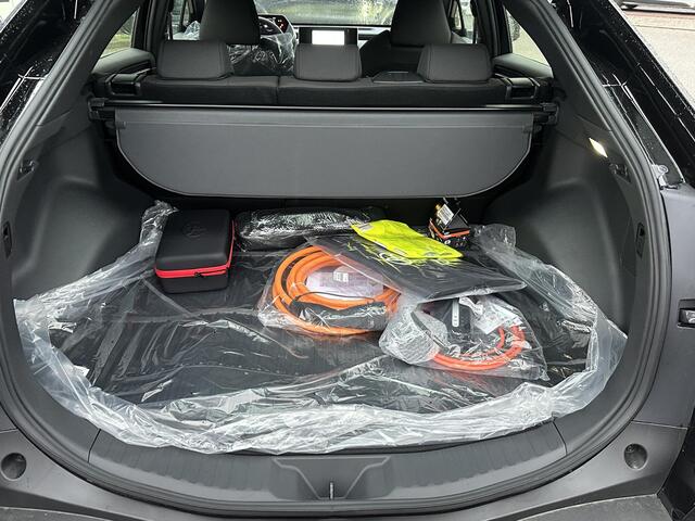 Toyota bZ4X Active 71 kWh 3 FASE| NIEUWE AUTO!!| 10 JAAR VOLLEDIGE FABRIEKSGARANTIE TOYOTA!| WARMTEPOMP| ADAPTIVE CRUISE| ACHTERUITRIJ CAMERA|