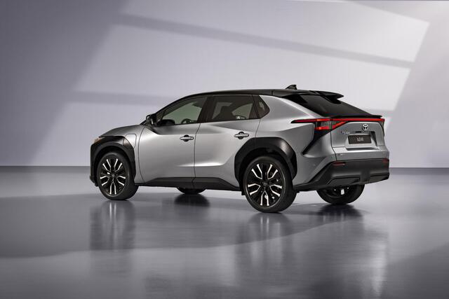 Toyota bZ4X Active Limited Edition 58 kWh ¤37.995,- RIJKLAAR! Nu ¤2.000,- voordeel! Nu extra scherp geprijsd!