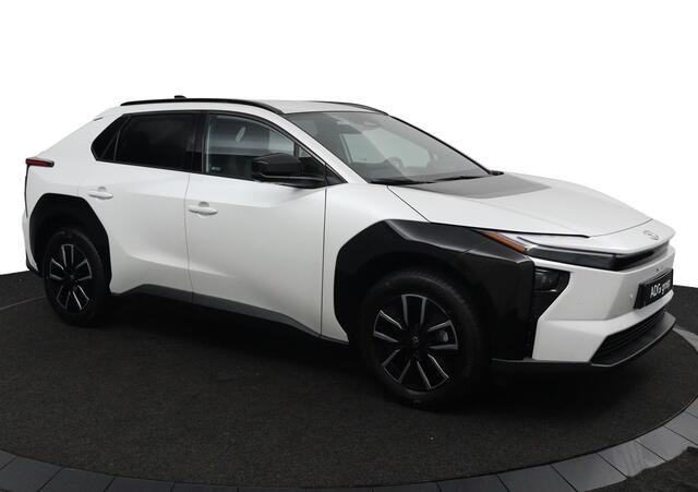Toyota bZ4X Dynamic 73 kWh | Nieuwe Auto | 360 Camera | Parkeersensoren | Stoelverwarming |