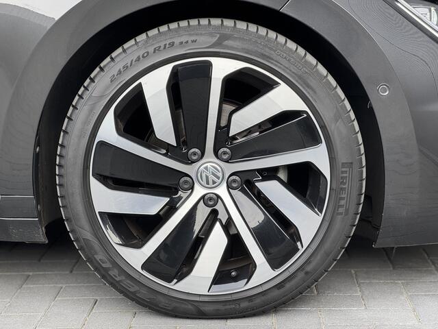 Volkswagen Arteon 2.0 TSI R-Line | Panorama | 19" | Adaptive Cruise | Keyless