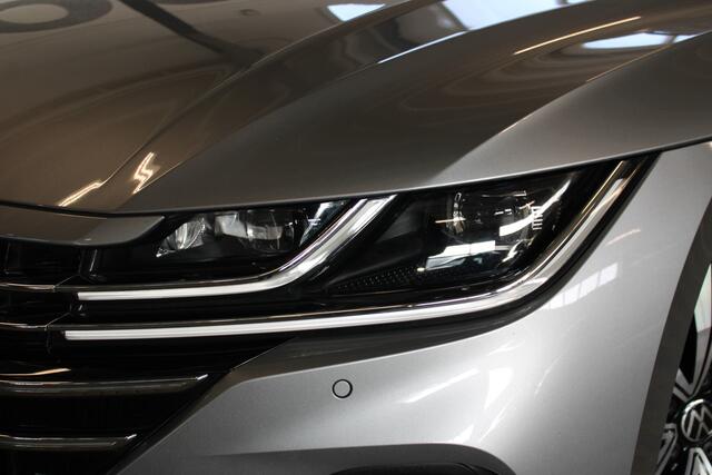 Volkswagen Arteon Shooting Brake 1.4 TSI eHybrid Elegance Business+ | Incl. 12 maanden garantie | 100% dealer onderhouden | Adaptieve cruise control | Climate control | Schuif/kantel dak | Trekhaak | Stoelverwarming voor/achter | Apple carplay/Android auto |