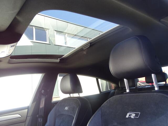 Volkswagen Arteon 2.0 TSI Business R Exclusive AUTOMAAT| R-LINE|PANORAMADAK|NAVIAGTIE|ACHTERUIT RIJ CAMERA|WIT PARELMOER|WEG KLAPBAAR TREKHAAK|LED PAKKET|STOELVERWARMING|