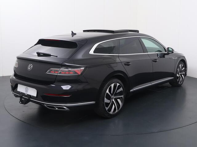Volkswagen Arteon Shooting Brake 1.4 TSI eHybrid R-Line Business+ | 218 PK | SoH 89% | Trekhaak wegklapbaar | Panoramadak | IQ light LED koplampen | R-Line |