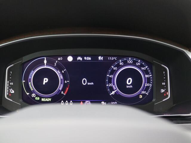 Volkswagen Arteon Shooting Brake 1.4 TSI eHybrid Elegance Business+ 218PK DSG Panoramadak, Trekhaak, Leder, Standkachel, Achteruitrijcamera, Head-up Display, Stoelverwarming voor + achter, Easy Open, Keyless, Alarm, 18'' LM Velgen