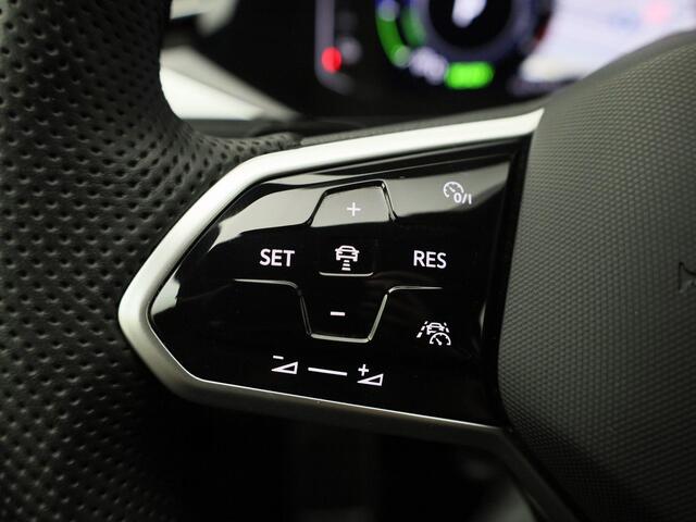 Volkswagen Arteon Shooting Brake 1.4 TSIeHybrid 160kW/218PK DSG R-Line · Panoramadak · 360°Camera · Apple/Android Car Play · Trekhaak