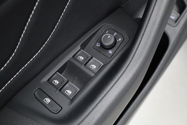 Volkswagen Arteon Shooting Brake 1.4 TSI eHybrid R-Line Business+ | Pano | HUD | 360cam | Massage | Elek. Trekhaak | Stoel- Stuurverw. | Adapt. Cruise