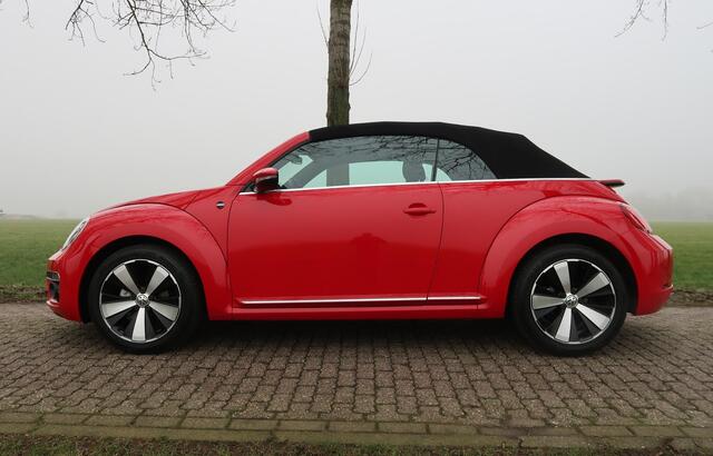 Volkswagen BEETLE (NEW) Cabriolet 1.2 TSI Sound Xenon Fender Camera Navigatie 18 inch Windscherm Airco-ecc Cruise Stoelverwarming Dealeronderhouden Faceliftmodel