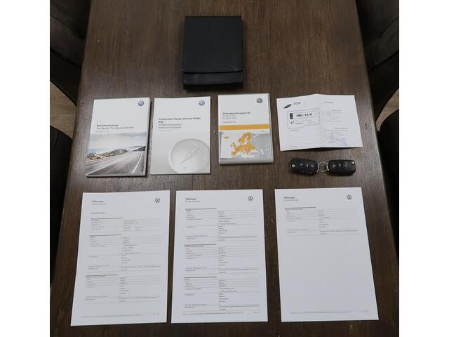 Volkswagen BEETLE (NEW) Cabriolet 1.2 TSI Sound Xenon Fender Camera Navigatie 18 inch Windscherm Airco-ecc Cruise Stoelverwarming Dealeronderhouden Faceliftmodel