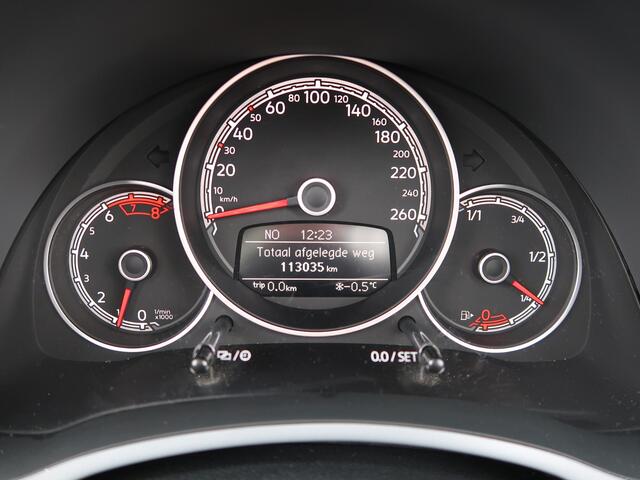 Volkswagen BEETLE (NEW) Cabriolet 1.2 TSI Sound Xenon Fender Camera Navigatie 18 inch Windscherm Airco-ecc Cruise Stoelverwarming Dealeronderhouden Faceliftmodel