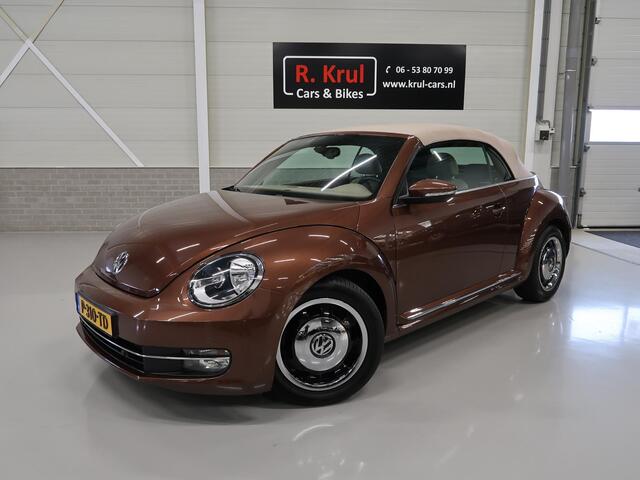 Volkswagen BEETLE (NEW) Cabriolet 1.2 TSI Exclusive Edition Leer Airco-ecc Camera Navigatie Android auto 17 inch Circle Black PDC Stoelverwarming Boekjes aanwezig Elektrische kap