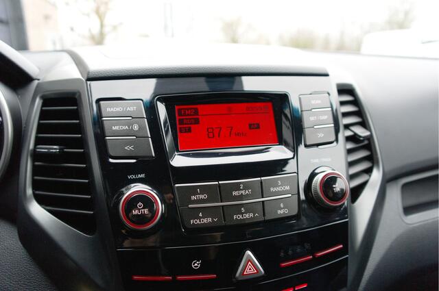 Volkswagen CADDY 1.6 e-XGI Quartz | Grijs Kenteken | Marge | Trekhaak | Cruise | NL-Auto