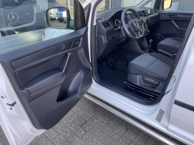 Volkswagen CADDY 2.0 TDI L1H1 BMT Comfortline Bpm vrij Laderkast Airco Cruise controle Kastinrichting Trekhaak 1400kg trekgewicht Schuifdeur Telefoon verbinding 1e eigenaar Euro 6