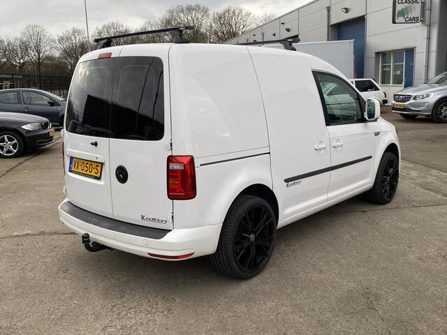 Volkswagen CADDY 1.6 TDI L1H1 Trendline K-EDITION, EURO 5, AIRCO, SCHUIFDEUR RECHTS, ELEK-RAMEN, BLUETOOTH-RADIO-USB-AUX-SD, AIRBAGS, CENT-VERGRENDELING, DAKDRAGERS, LM-VELGEN, TREKHAAK, APK TOT 25-06-26