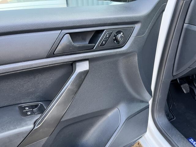 Volkswagen CADDY 2.0 TDI L1H1 2x Schuifdeur Airco Cruise controle Trekhaak 1400kg trekgewicht Telefoon verbinding kastinrichting Ladekasten 1e eigenaar 2-Persoons Euro 6