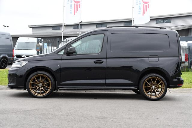 Volkswagen CADDY Cargo 2.0 TDI black Edition Camera, Cruise, Carplay, Stoelverwarming, Automaat, 122PK, Sensoren, LED, Multimedia, UNIEK!