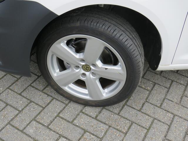 Volkswagen CADDY 1.6 TDI L1H1 Trendline * Rijklaarprijs incl. garantie * Camera * Trekhaak * Airco * Lichtmetalen velgen *