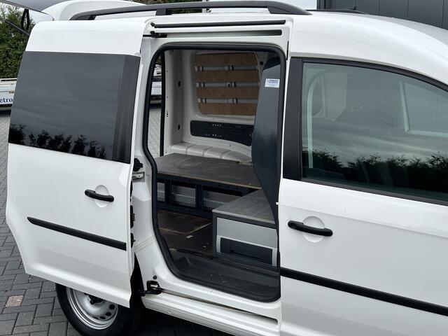 Volkswagen CADDY 2.0 TDI 123 PK 4x4 / 4-Motion / 6-BAK / 1e EIGENAAR / ACHTERKLEP / BOTT INRICHTING / TREKHAAK / AIRCO / CRUISE / NAVI / APPELE CARPLAY