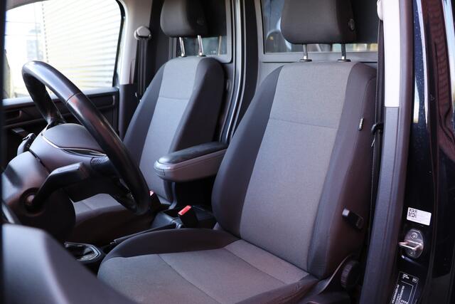Volkswagen CADDY 2.0 TDI 185 PK DSG Exclusive | ACC | Camera | CarPlay | Bi-Xenon | Alarm | Trekhaak | DAB | MF Stuur | Front Assist | NAP Logisch | NL Auto