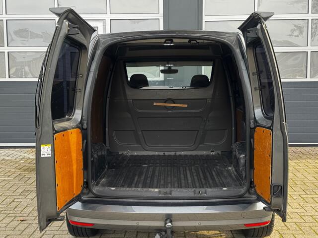 Volkswagen CADDY 2.0 TDI Automaat Highline NAP Dealeronderhouden / Navi / Led / DynAudio / Trekhaak