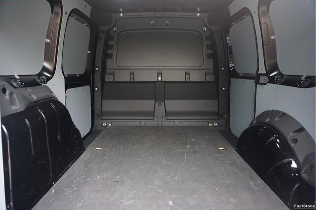 Volkswagen CADDY 2.0TDI 122PK DSG AUT Black Edition BPM VRIJ!! Apple Carplay, Camera, LED, 18" Velgen, Trekhaak C02