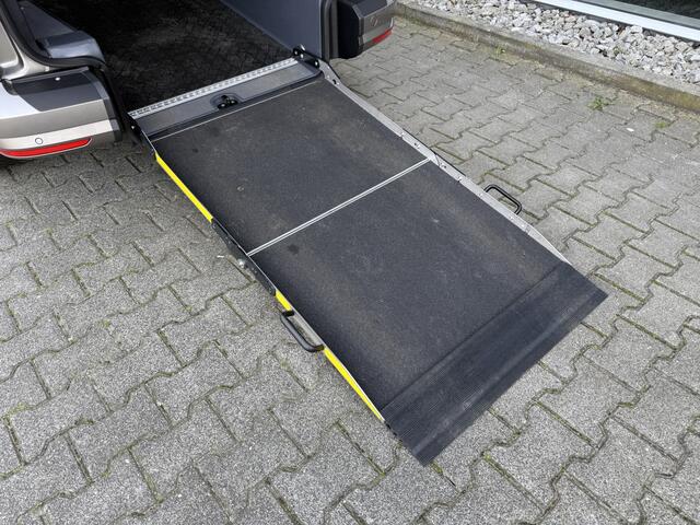 Volkswagen CADDY MAXI 5+1 Rolstoelauto 1.4 TSI Comfortline (Zeer nette en rijk uitgeruste Caddy Maxi!)