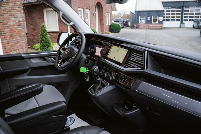 Volkswagen CARAVELLE T6.1 Caravelle 204pk Highline 4-MOTION DSG L2H1 ACC | LED | Leder | Side Assist | ELEKT.KLEP | 4X4