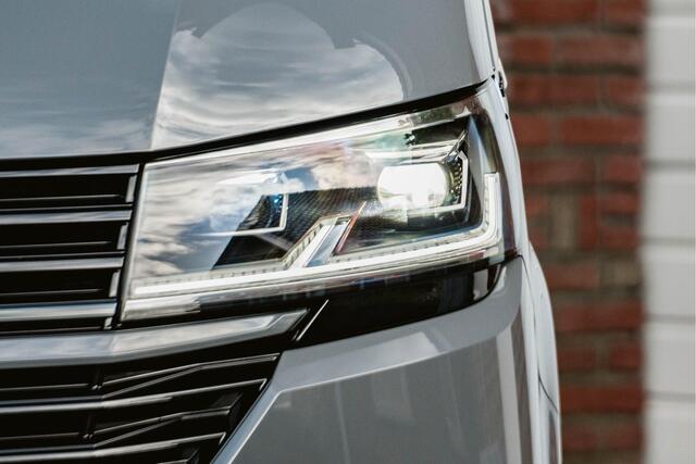 Volkswagen CARAVELLE T6.1 2.0 TDI 204 PK DSG L2H1 DUB/CAB A-KLEP ACC | ALPINE Audio | Leder | Side Assist | Alcantara hemel bekleding | LED |