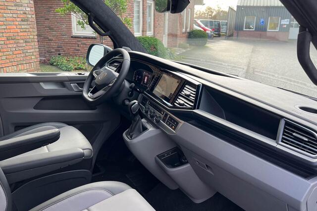 Volkswagen CARAVELLE T6.1 2.0 TDI 204 PK DSG L2H1 DUB/CAB A-KLEP ACC | ALPINE Audio | Leder | Side Assist | Alcantara hemel bekleding | LED |